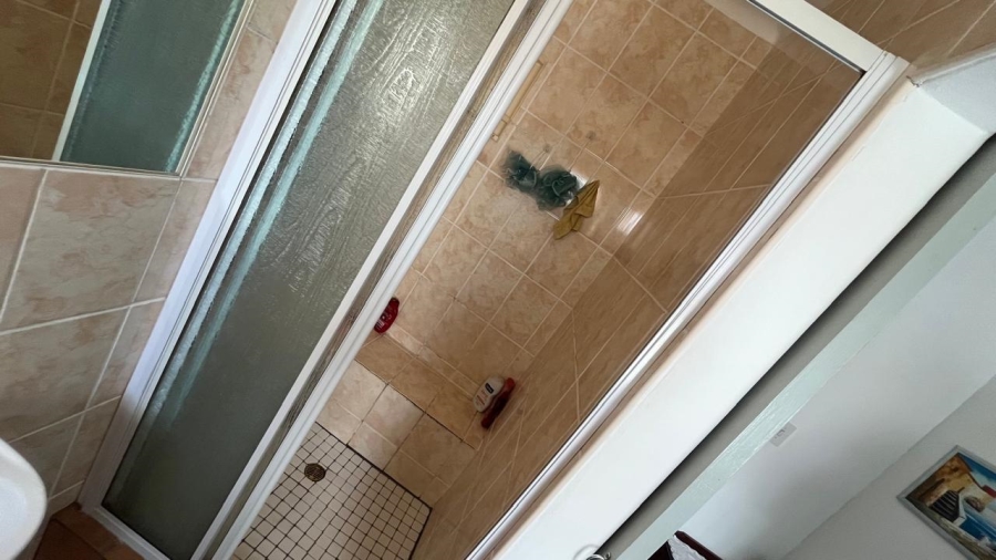 2 Bedroom Property for Sale in Wavecrest Eastern Cape